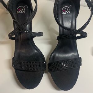Black heels size 9